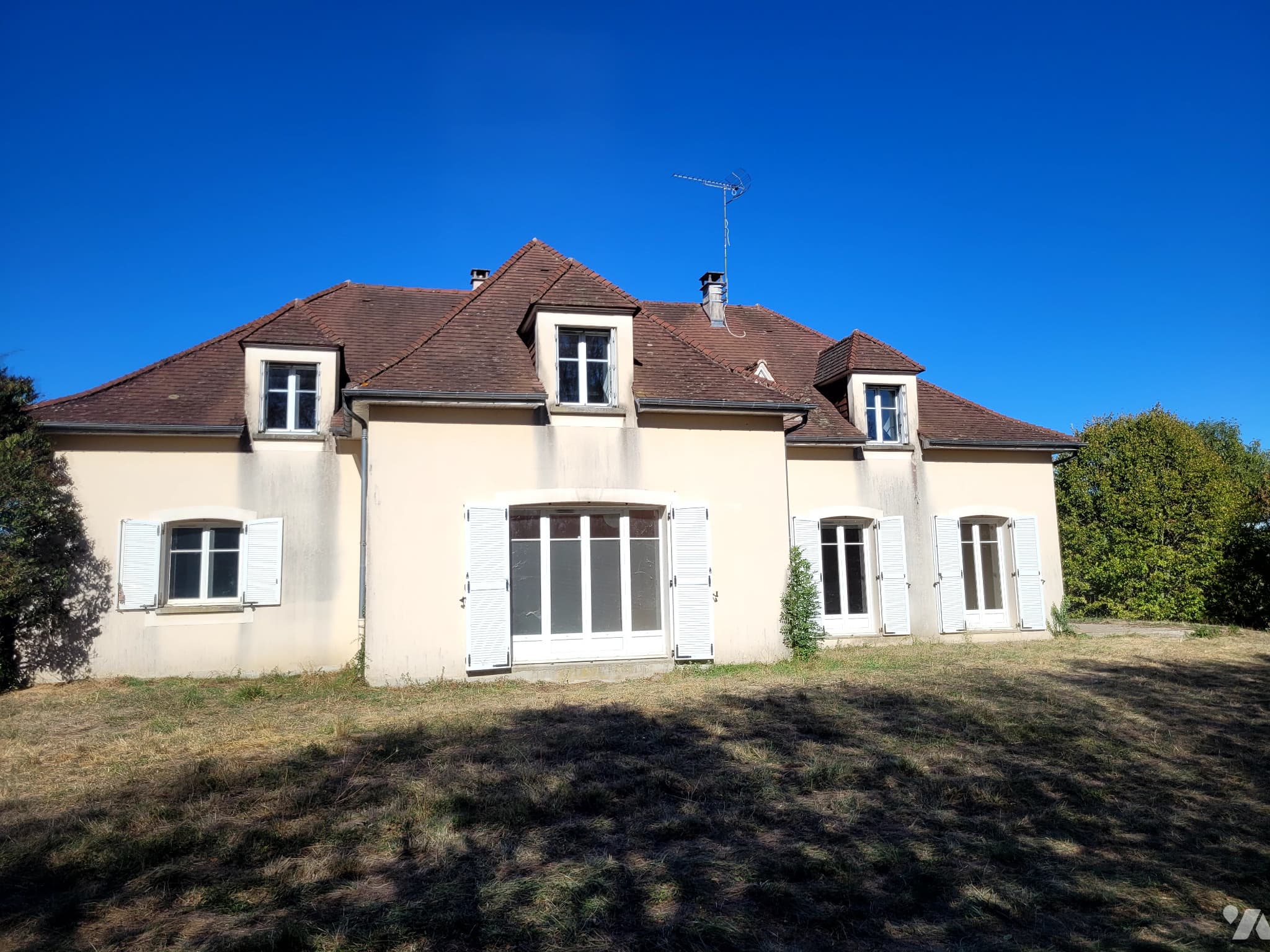 Photo du bien : Maison 281 m² à Ahun (23) – vente chez le notaire le 29 octobre 2026