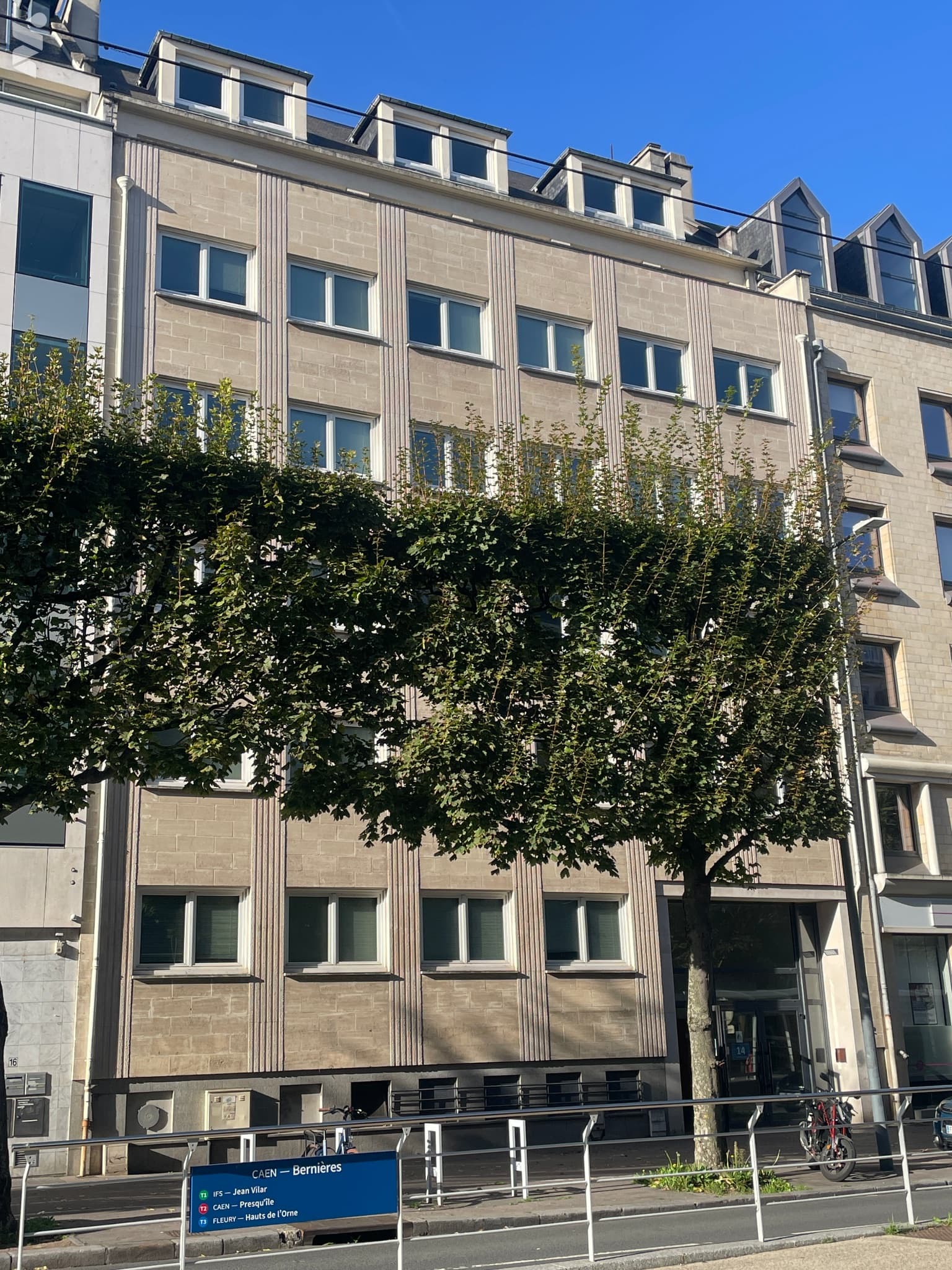 Photo du bien : Immeuble 1 500 m² à Caen (14) – vente chez le notaire le 9 décembre 2026