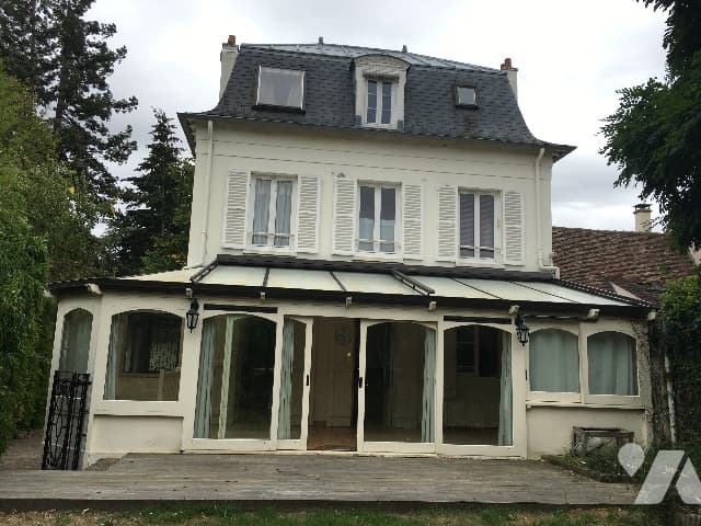 Maison à Montfort-l'Amaury