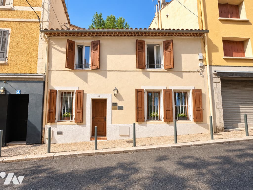 Photo du bien : Maison 72 m² à Hyères (83) – vente chez le notaire le 27 novembre 2026