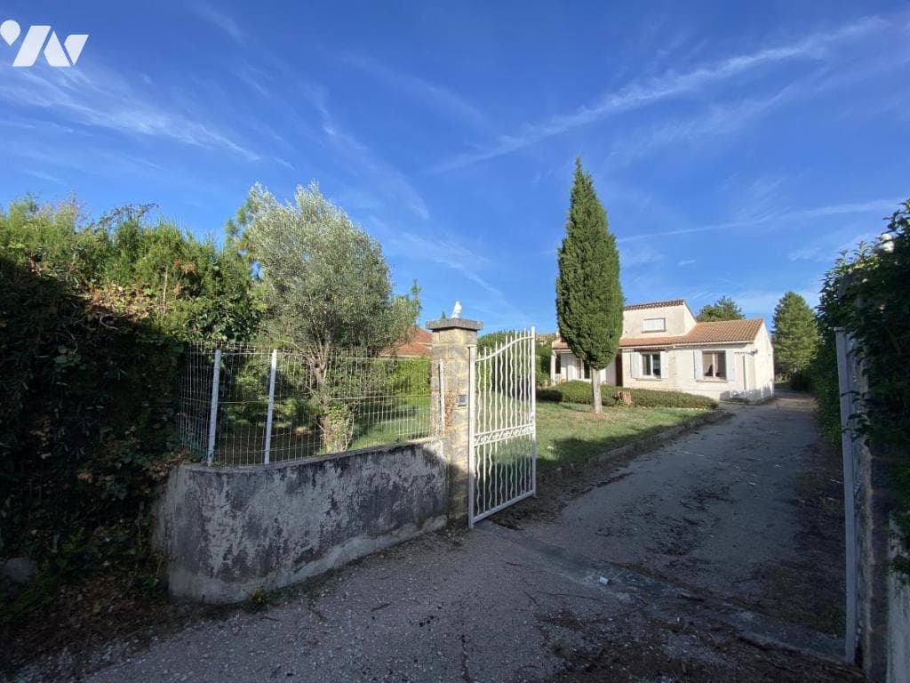 Photo du bien : Maison 110 m² à Violès (84) – vente chez le notaire le 21 octobre 2026
