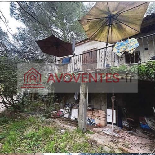Photo du bien : Maison 90 m² à Solliès-Pont (83) – vente au tribunal le 22 octobre 2026