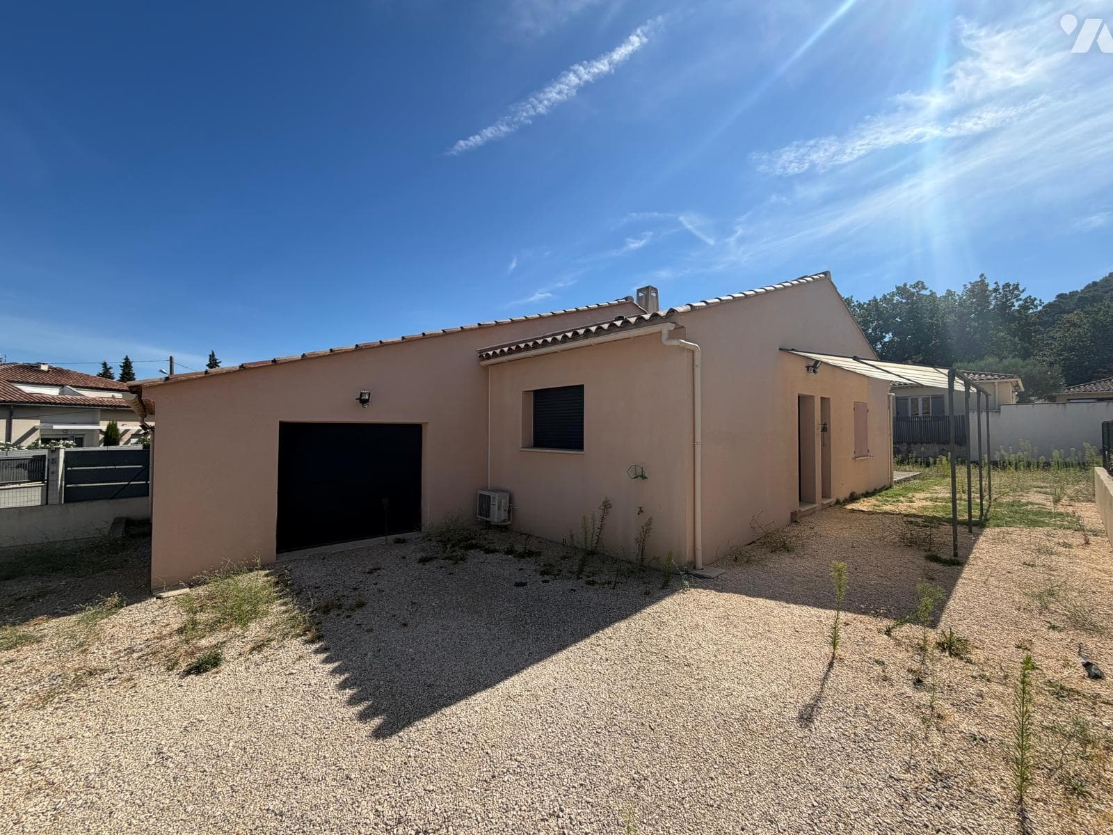Photo du bien : Maison 105 m² à Robion (84) – vente chez le notaire le 17 novembre 2026