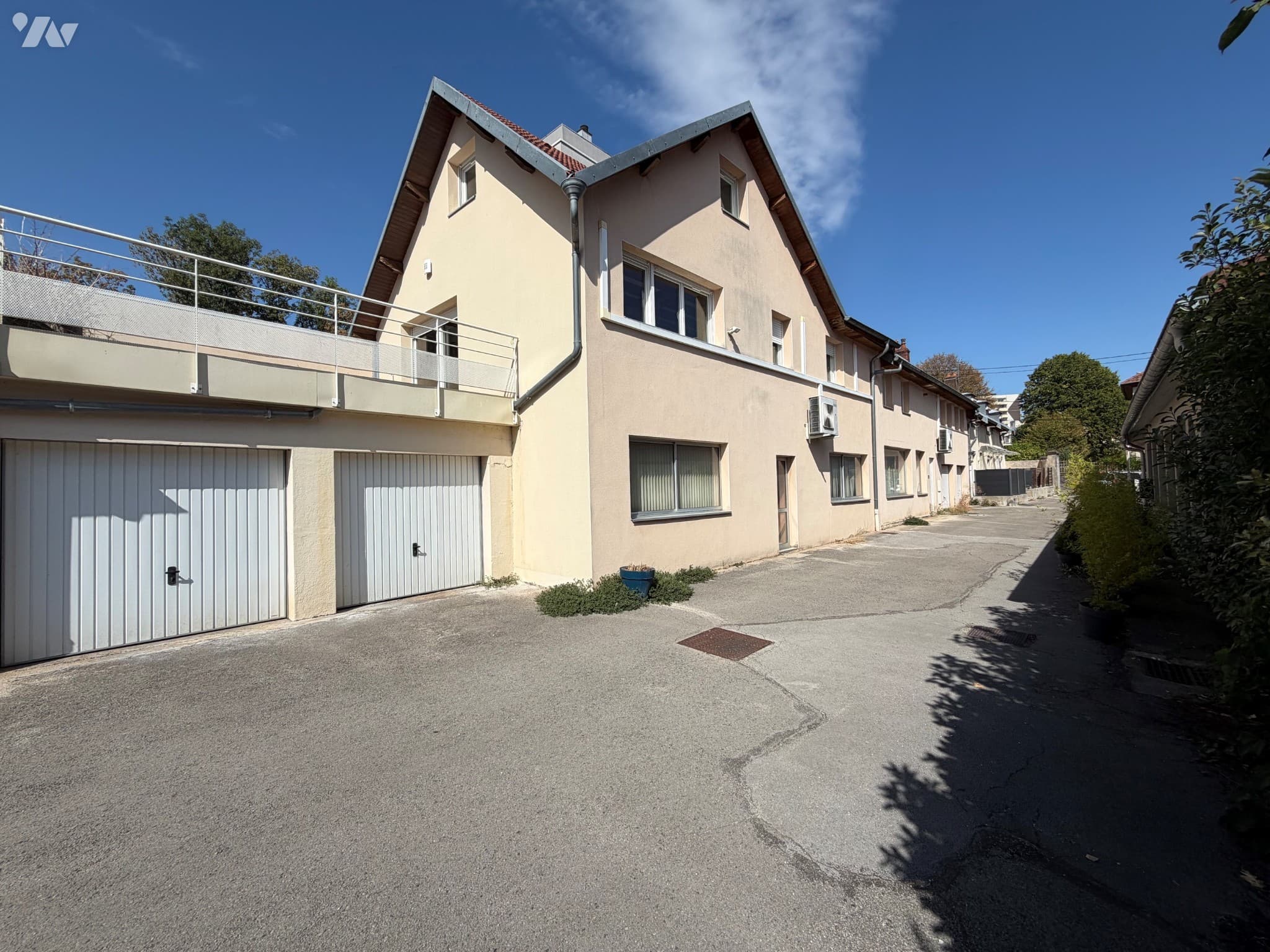 Photo du bien : Immeuble 120 m² à Besançon (25) – vente chez le notaire le 16 octobre 2026