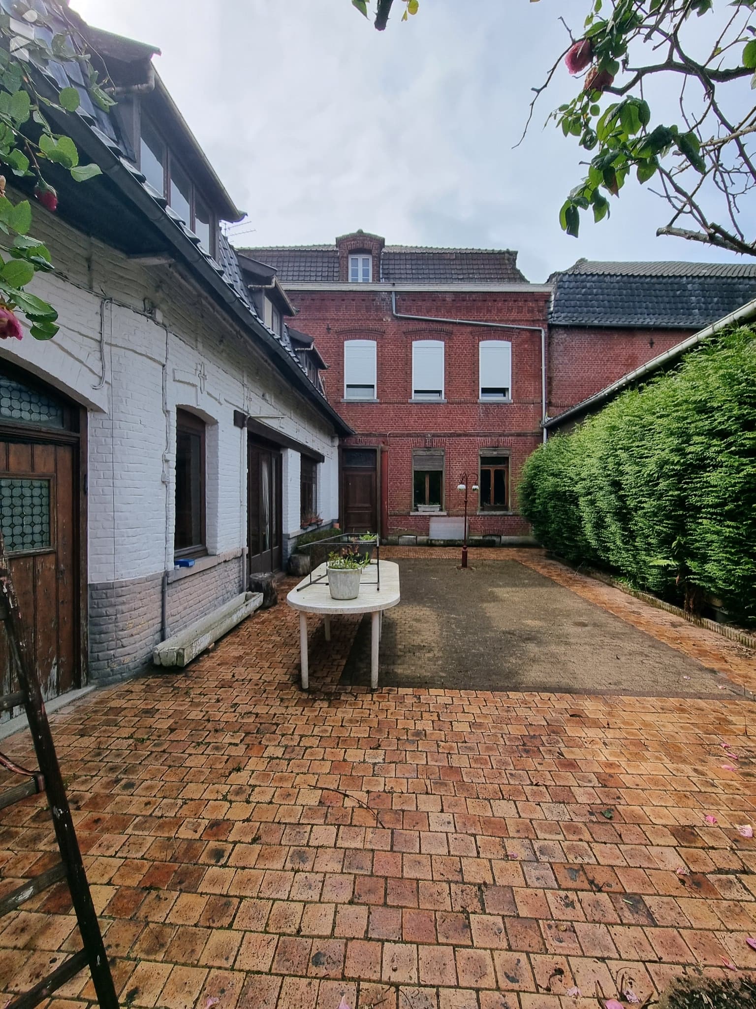 Photo du bien : Immeuble 1 450 m² à Flines-lez-Raches (59) – vente chez le notaire le 24 novembre 2026