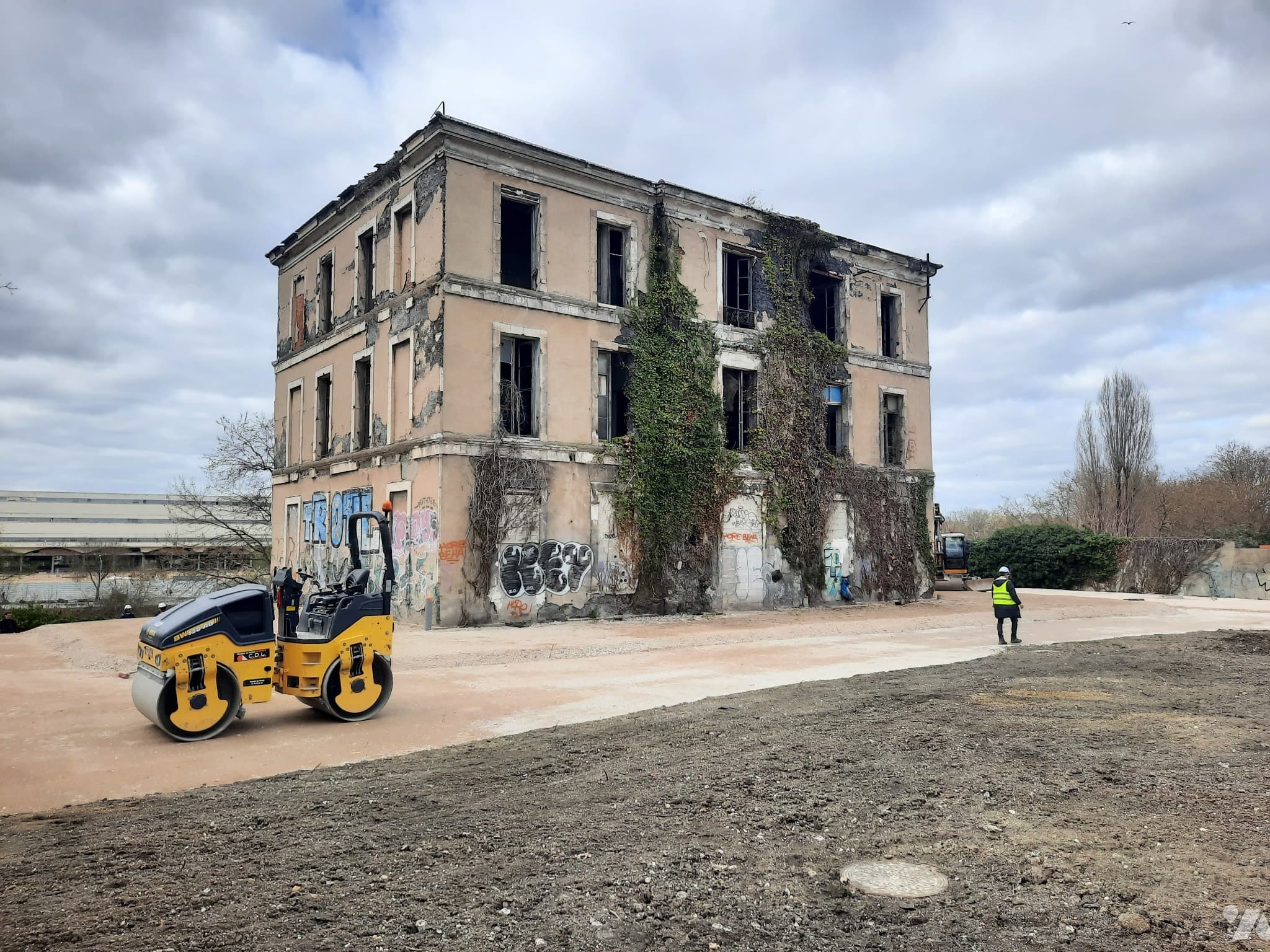 Photo du bien : Maison 858 m² à Saint-Denis (93) – vente chez le notaire le 4 novembre 2026